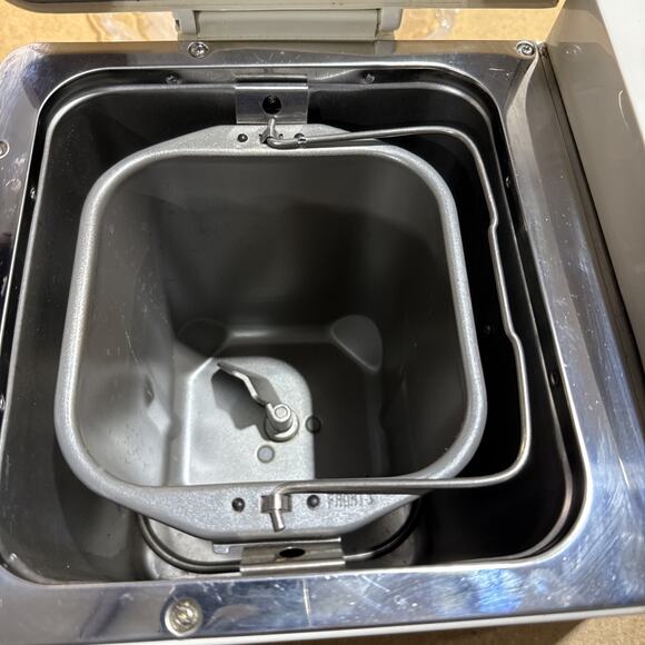 Breadman Ultra Automatic Bread Maker-Model TR-700 Plus - Picture 5 of 9